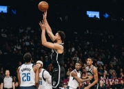 西蒙斯陷入低谷，三连败连败，独行侠球队命运悬念！