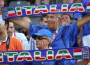 天王巨星现身助威，球迷热泪盈眶！的简单介绍